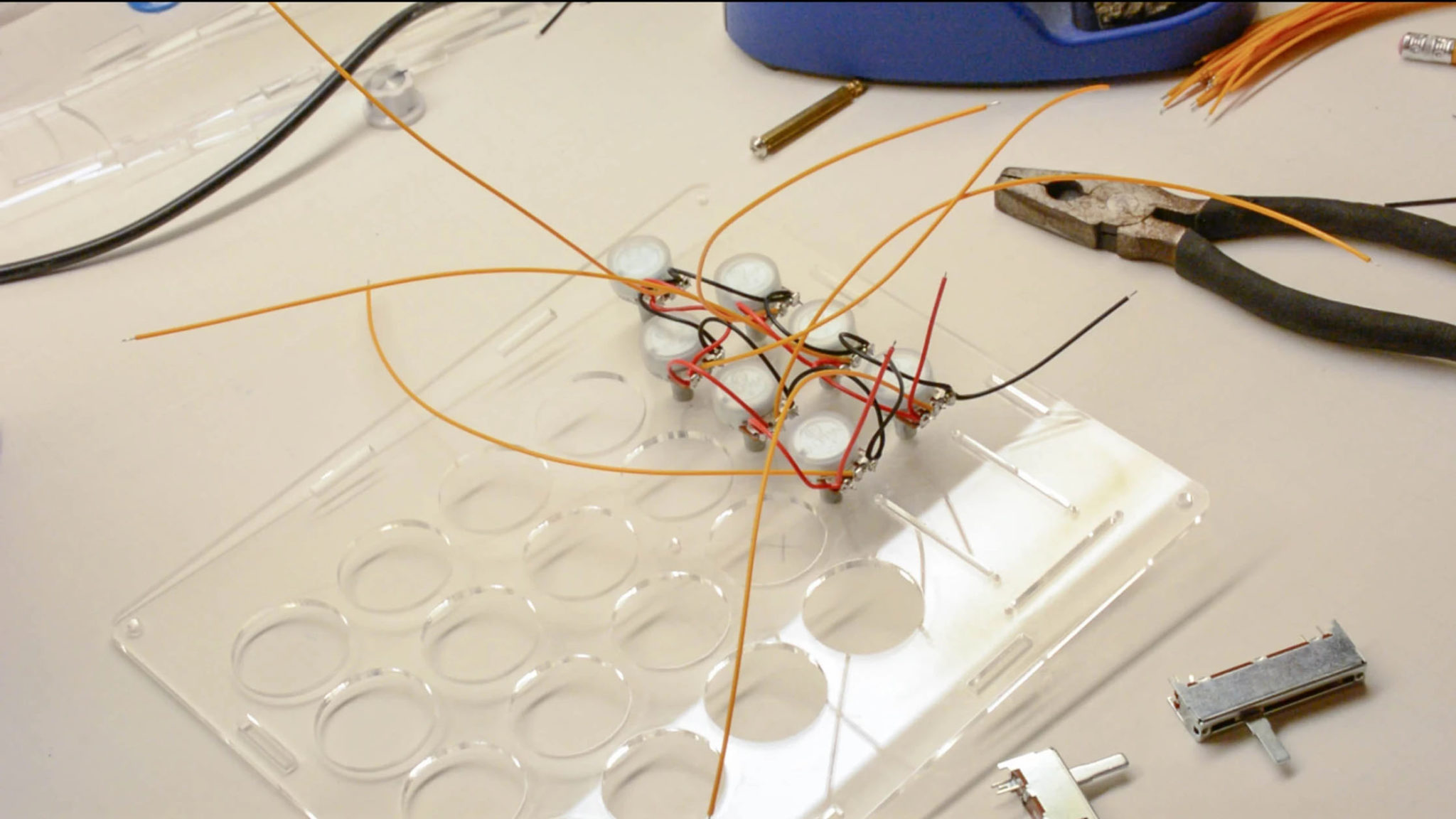 03-potentiometers-enclosure