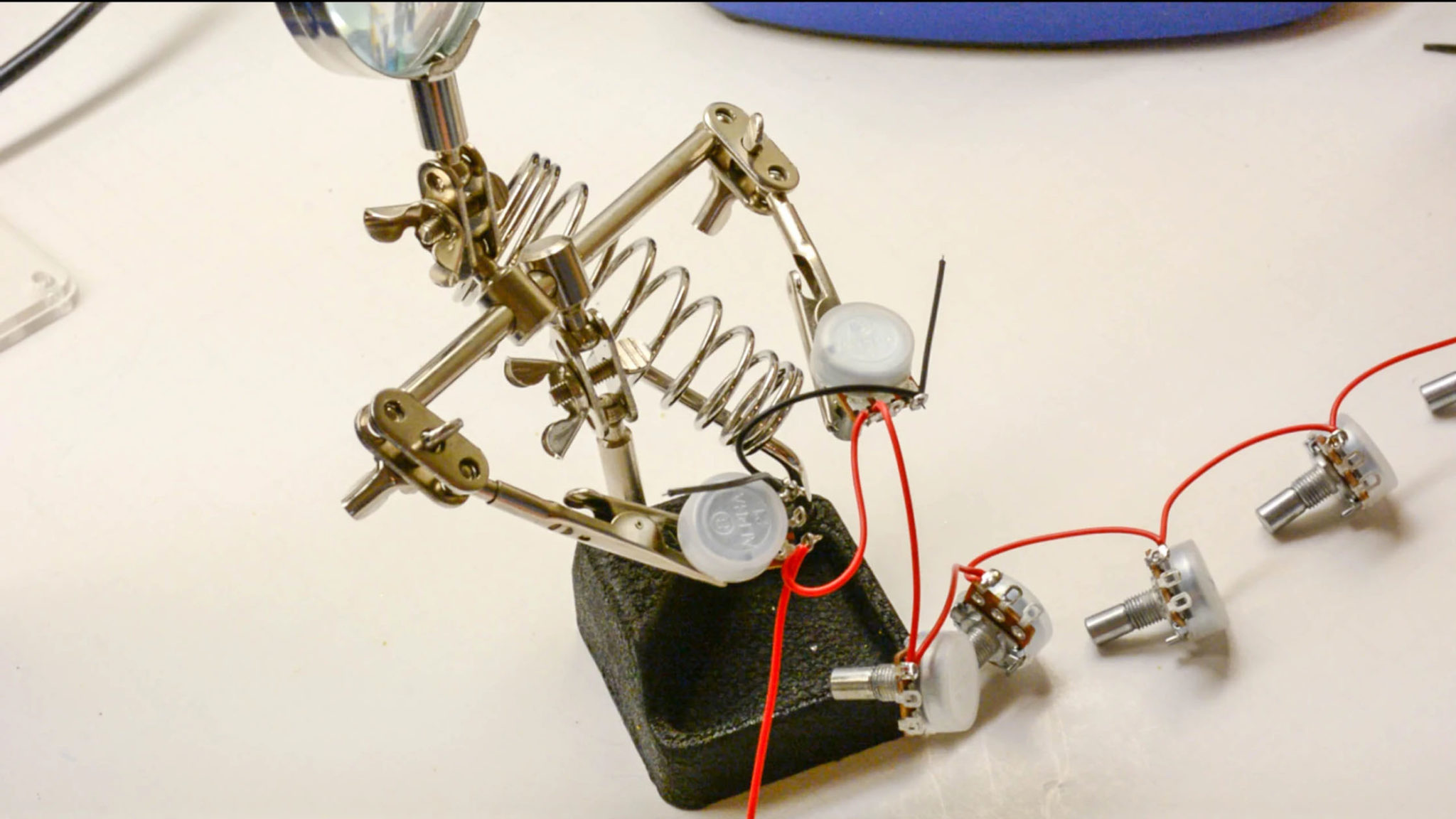 04-rotary-potentiometers