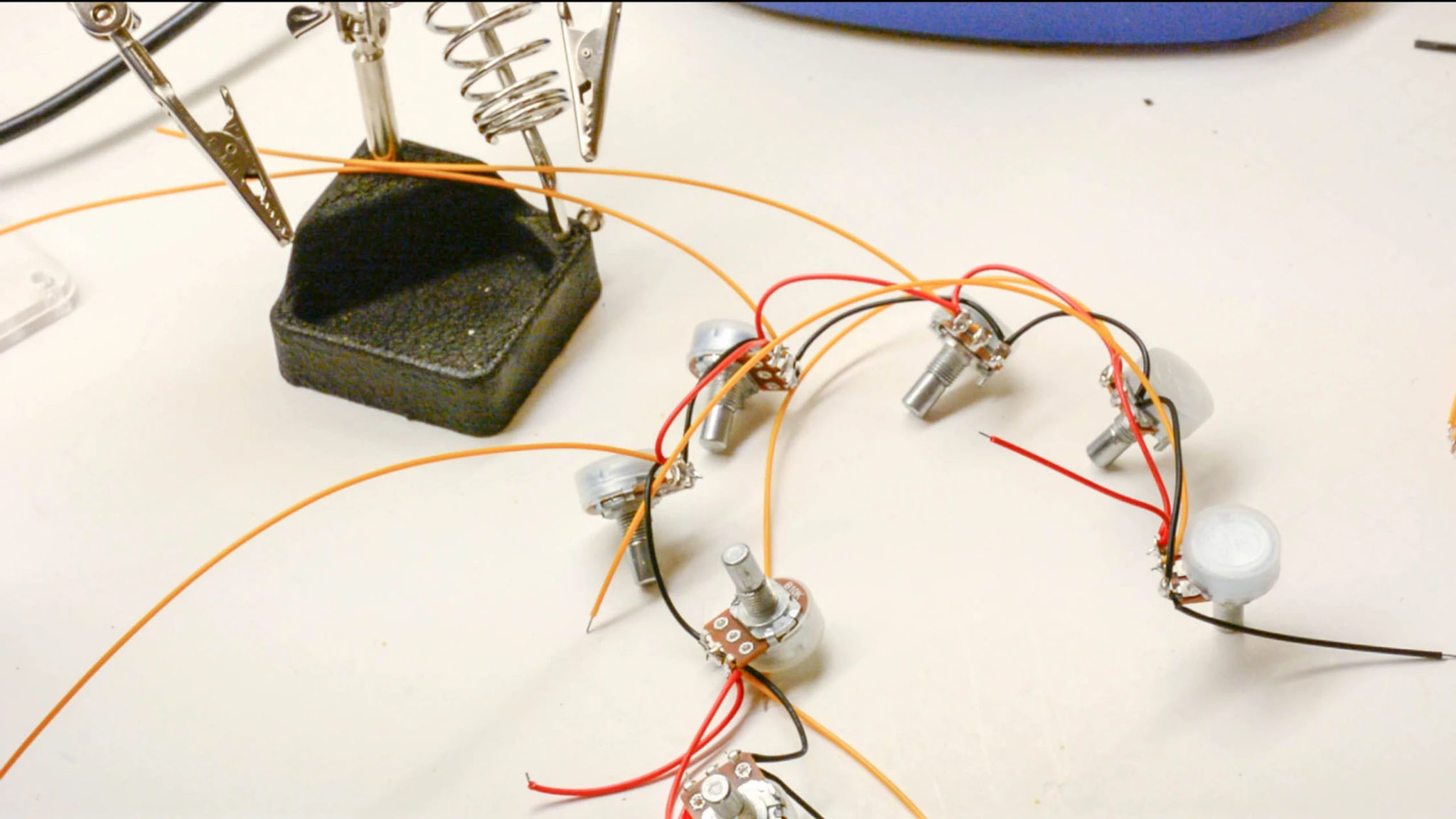 06-rotary-potentiometers